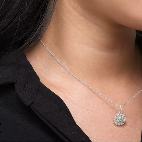 Diamond Flower Burst Cluster 18" Pendant Necklace (1/10 ct.) in Sterling Silver - Picture 4 of 6